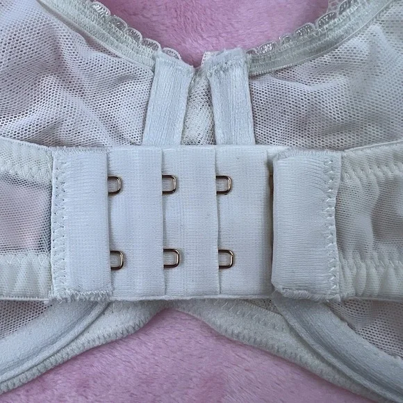 Victoria's Secret Dream Angels Lace Unlined Balconette Bow Bra White 34DD NWT - Picture 5 of 5